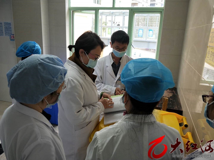 红河州卫健委专家组对红河州第三人民医院生物安全实验室进行督查