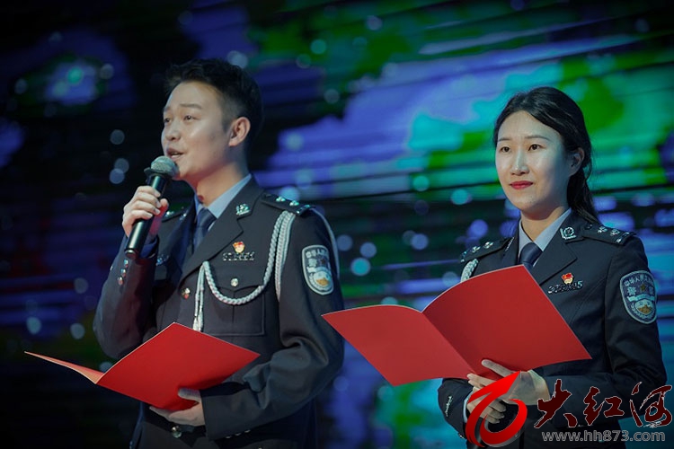 红河移民管理警察队伍隆重举行“牢记训词精神 践行初心使命”向人民报告主题文艺晚会