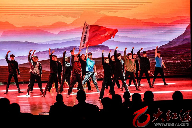 红河移民管理警察队伍隆重举行“牢记训词精神 践行初心使命”向人民报告主题文艺晚会