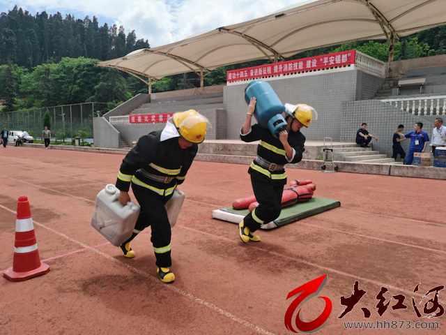 “锡都杯”首届消防劳动技能比赛：红河州三医院赴汤蹈火勇夺双冠