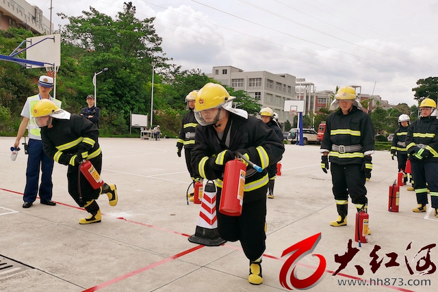 红河州三医院李云龙“亮剑”锡都消防比武夺冠：战士就要勇往直前