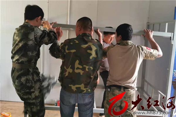 强边固防热血男儿：祖国最需要的地方，我来挥洒青春和汗水！
