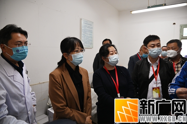 个旧市人大常委会检查组对红河州第三人民医院贯彻实施《医疗废物管理条例》情况进行执法检查