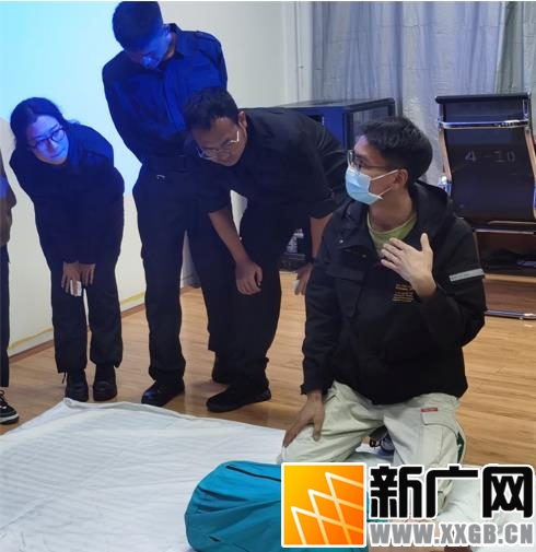 建水县人民医院心肺复苏急救知识培训走进交警大队 建水县人民医院心肺复苏急救知识培训走进交警大队