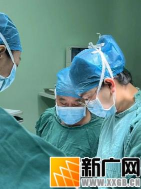 红河州第三人民医院为一名高中女生成功切除少见乳房巨大纤维瘤