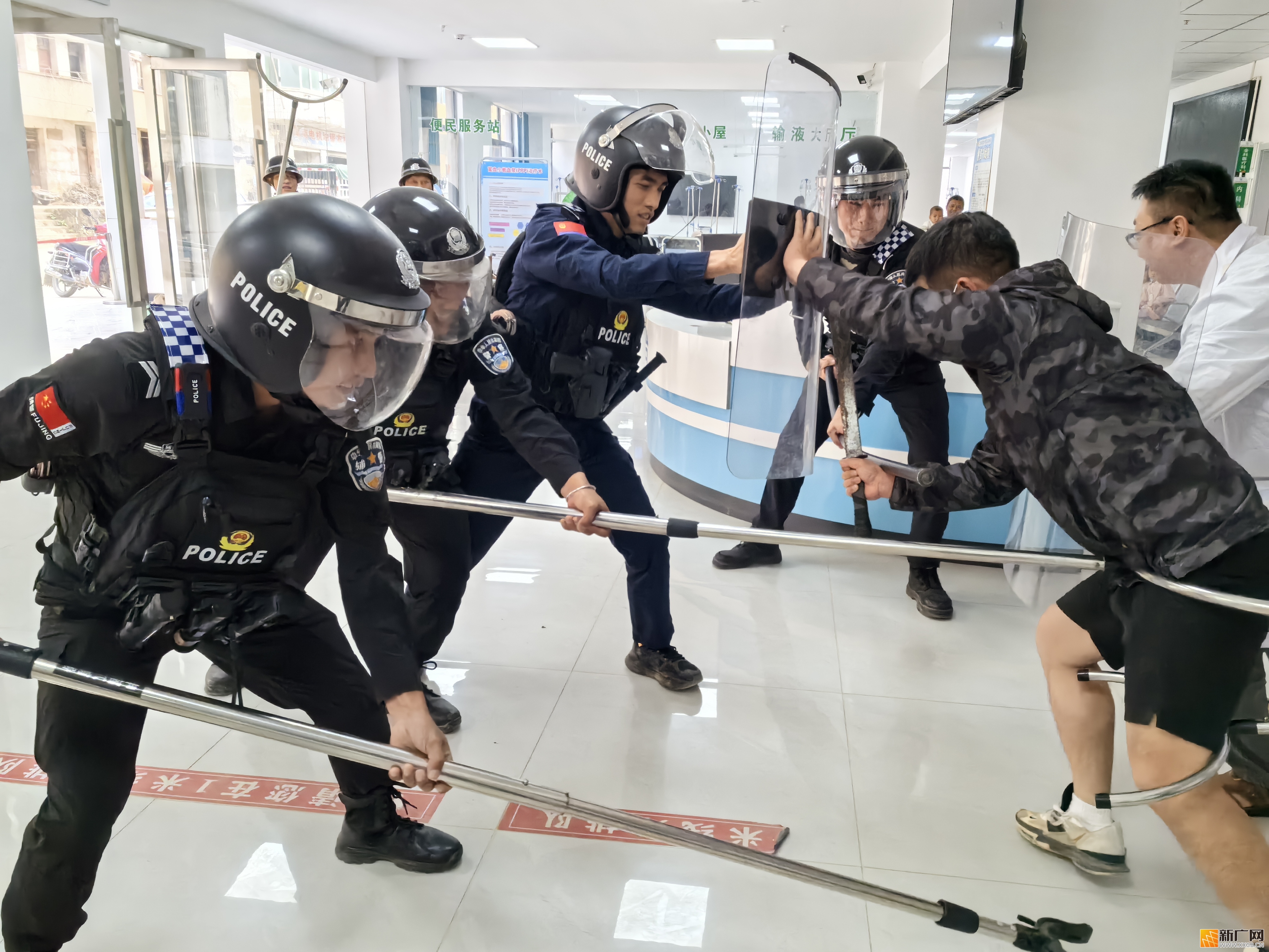 警医同心 平安同行