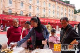 中越边境年货街：一步跨两国 年味双生香