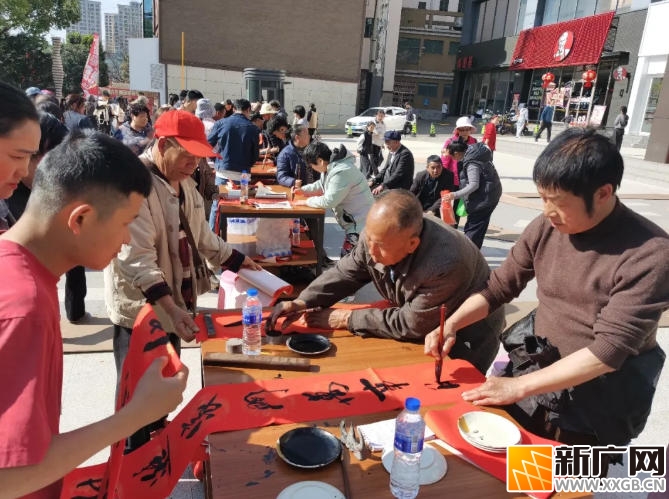 泸西县 “马年送福 文脉相承” 活动，给大家送新年祝福啦！