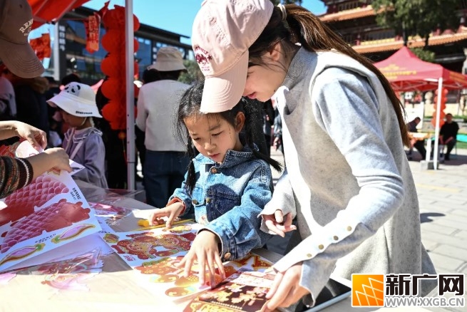 弥勒文昌街活动年味足