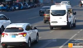 开远交警紧急开道，为急重病患儿抢出生命通道