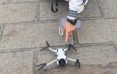 弥勒锦屏山庙会：游客无人机违规飞行被民警批评教育