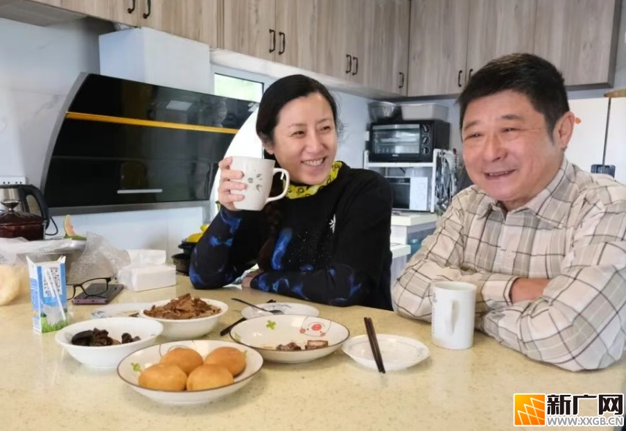 从旅居到旅创，上海夫妻在个旧梨花谷的“生态梦”