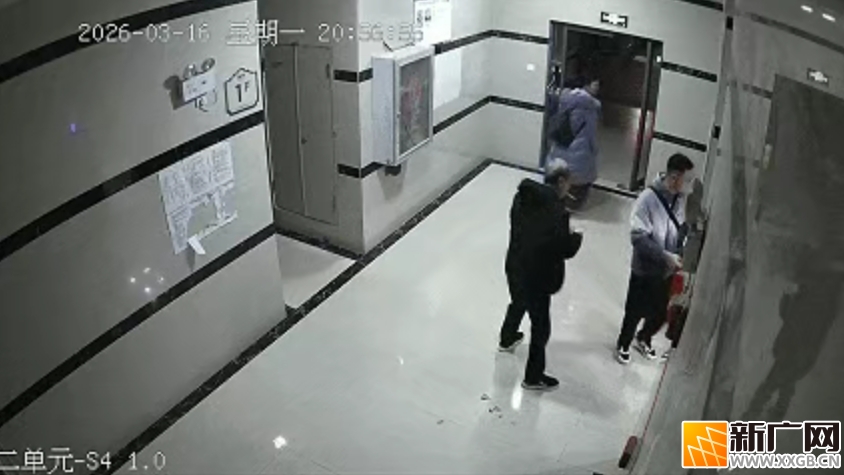 深夜电梯突然起火！泸西这位医生淡定出手稳住全场