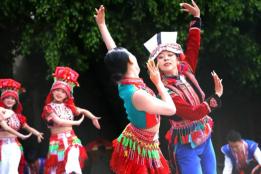 过节通知！走，去石屏