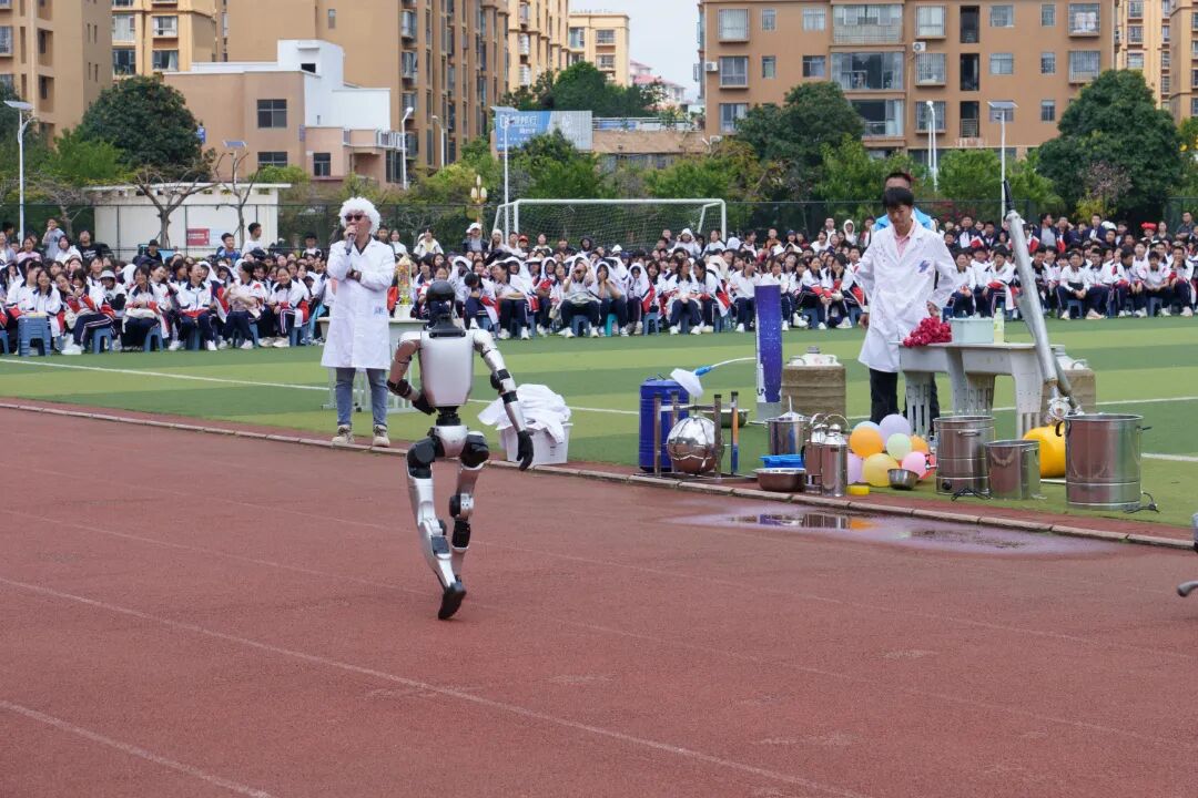 当“硬核”科技遇上“燃”系少年 蒙自一学校举办科技节