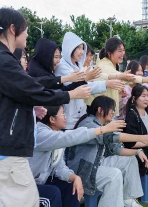 当“硬核”科技遇上“燃”系少年 蒙自一学校举办科技节