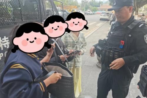 屏边县公安局特巡警大队护考期间快速找回考生物品