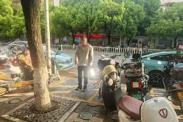 官井街派出所快速破获盗窃头盔案