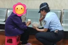 弥勒特巡警与派出所接力，暖心护送迷路老人回家