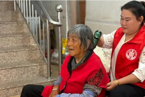 一个平台管全域 智慧养老有温情