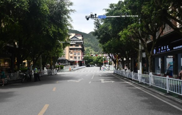 屏边县关于启用道路交通技术监控设备抓拍交通违法行为的公告