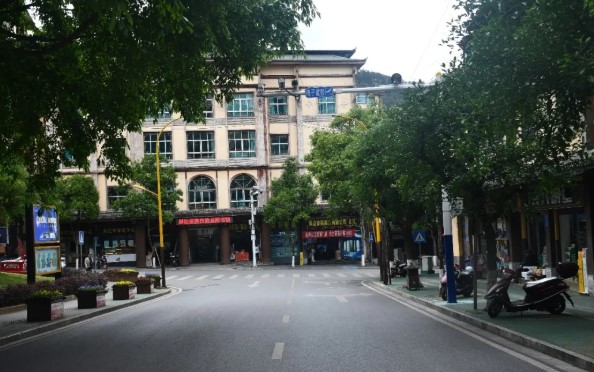 屏边县关于启用道路交通技术监控设备抓拍交通违法行为的公告