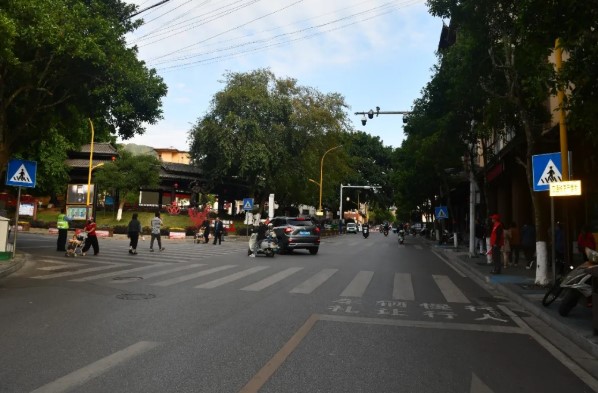 屏边县关于启用道路交通技术监控设备抓拍交通违法行为的公告