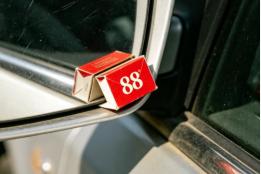 一张“88烟盒纸”，见证了一场荒唐又越界的“单方面心动”