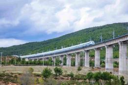 7月1日起，新增建水至保山动车