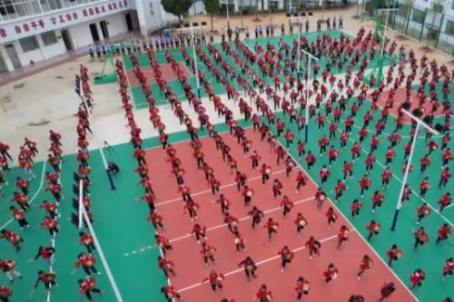 石屏牛街镇：鼓舞声声聚民心 民族团结花更红