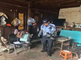 石屏警方暖心救助三只“小萌物”，共护生态环境