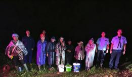 石屏7名“菇勇者”雨天迷路,公安消防联合救援