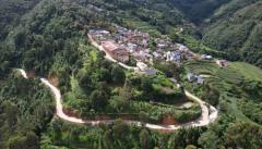 修路暖民心！建水官厅镇打通乡村“致富路”，铺就群众幸福通途