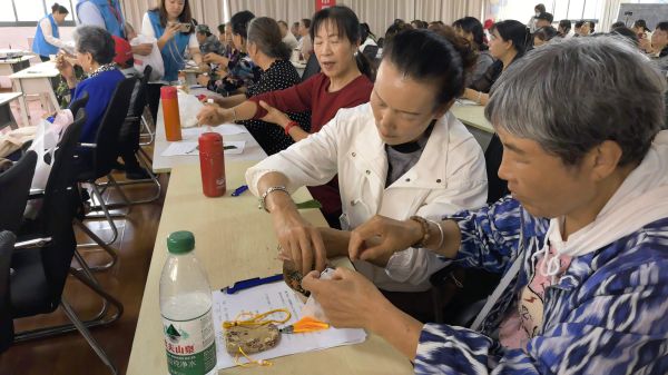 健康相伴公益同行—昆明站:新华达制药团山社区营养科普 健康相伴公益同行—昆明站:新华达制药团山社区营养科普