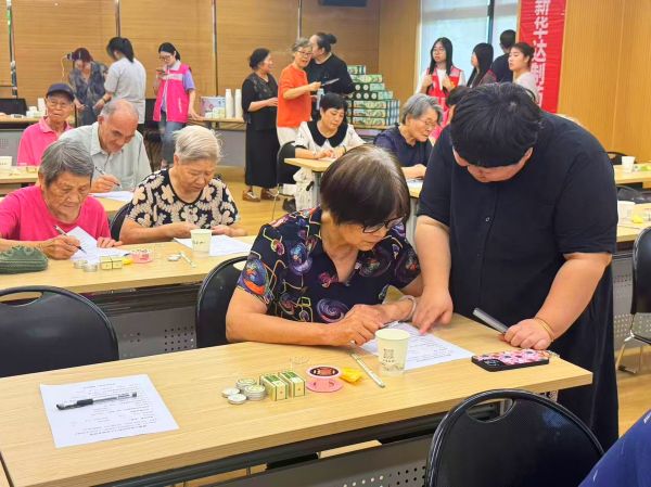 健康相伴 公益同行｜岳阳新华达制药景湖社区健康公益科普活动