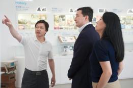哈萨克斯坦人工智能与数字发展部代表团参访每日互动 共探人工智能与智慧城市合作