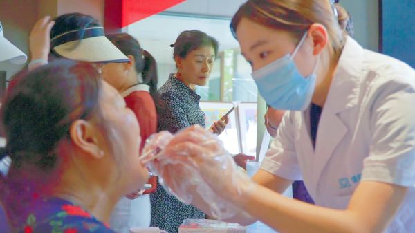 岳阳新华达举办健康相伴贵阳第十期 守护长者骨骼健康 岳阳新华达举办健康相伴贵阳第十期 守护长者骨骼健康