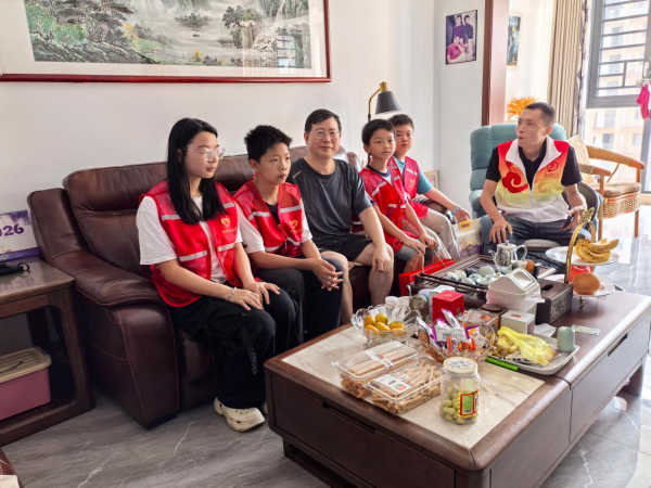 “健康相伴·公益同行”新华达长沙秀峰街道东华社区健康公益活动