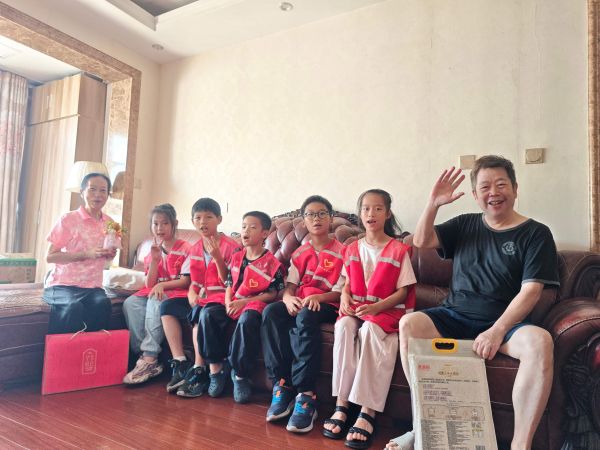“健康相伴·公益同行”长沙站第一期走进秀峰街道东华社区 “健康相伴·公益同行”长沙站第一期走进秀峰街道东华社区