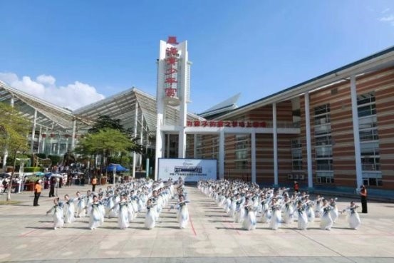 中国10212人,创造了一项中国舞的吉尼斯世界纪录 中国10212人,创造了一项中国舞的吉尼斯世界纪录