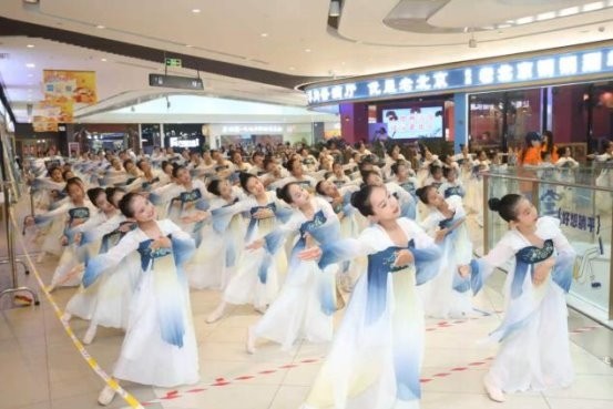 中国10212人,创造了一项中国舞的吉尼斯世界纪录 中国10212人,创造了一项中国舞的吉尼斯世界纪录
