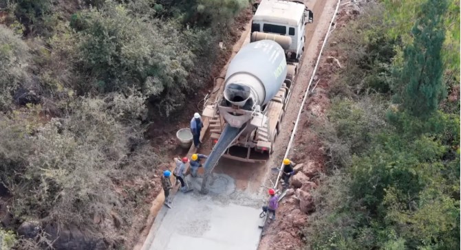 道路通,百业兴!石屏织密城乡交通网,铺就民生致富风景路 道路通,百业兴!石屏织密城乡交通网,铺就民生致富风景路